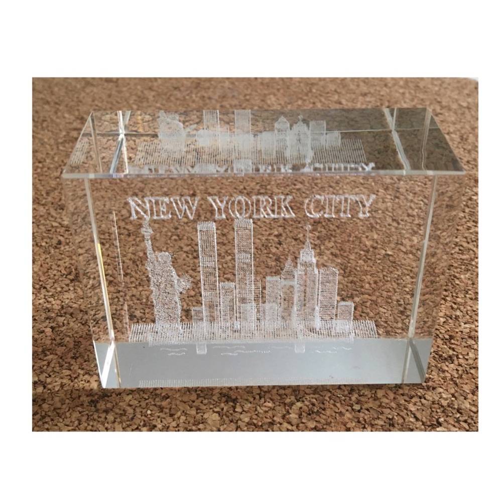 NYC Skyline 3D Glass Paperweight with Twin Towers - Picture 9 of 14